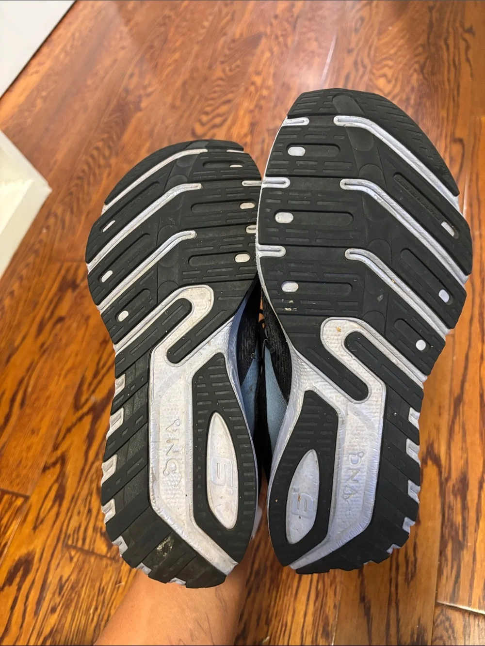 Brooks Launch 9 running shoes Size: 8.5